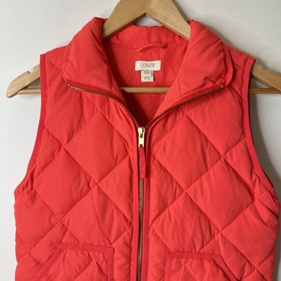 J Crew Quilted Puffer Vest Women's XXS Red Down Fill Pockets Hiking Athleisure - Picture 3 of 14